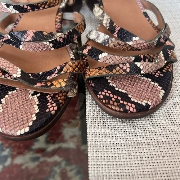 Madewell Edie Strappy Sandals Snake Skin Heels,1.5 height, size 9