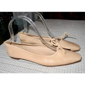 Manolo Blahnik Ballerimu Pointed-Toe Titto Ballerina Flats Size 38.5 / 8.5