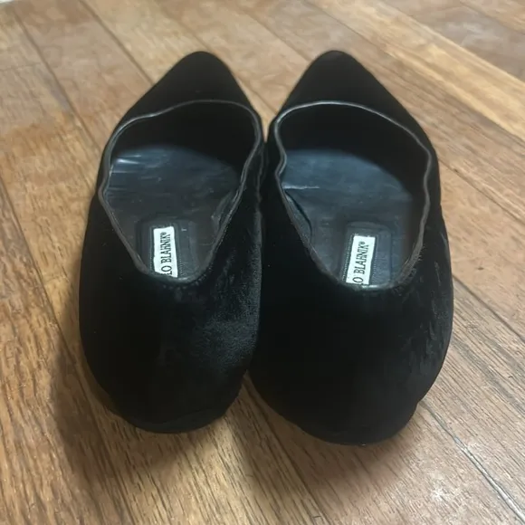 Manolo Blahnik Black Flats Velvet Pointed Toe