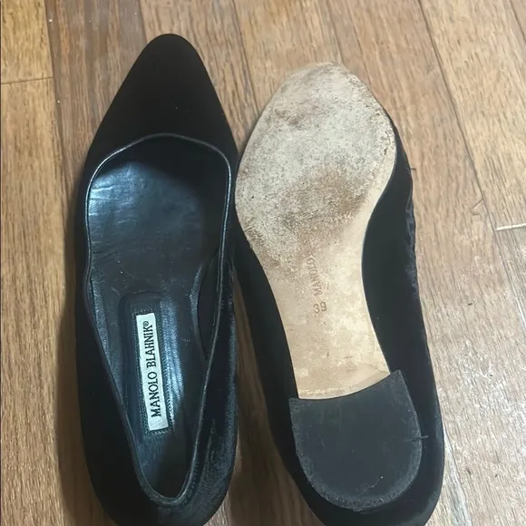 Manolo Blahnik Black Flats Velvet Pointed Toe