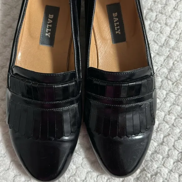 Men’s Bally Barton classic kiltie fringe detail. tuxedo slip-on loafers Sz 6