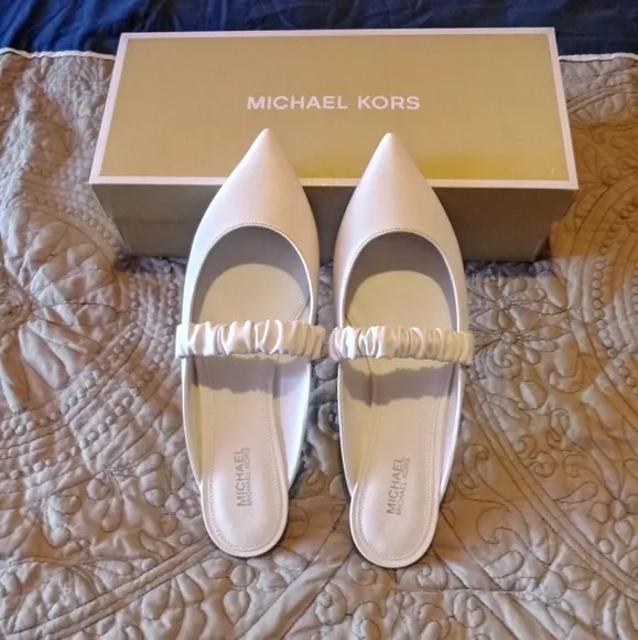 Michael Kors Raleigh Flex Flat