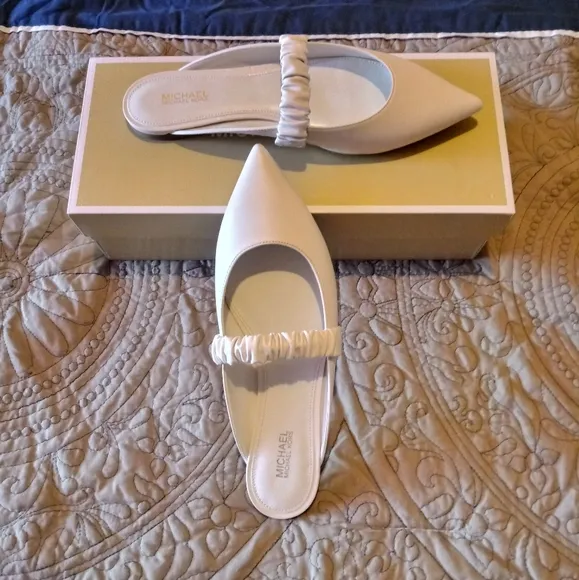 Michael Kors Raleigh Flex Flat