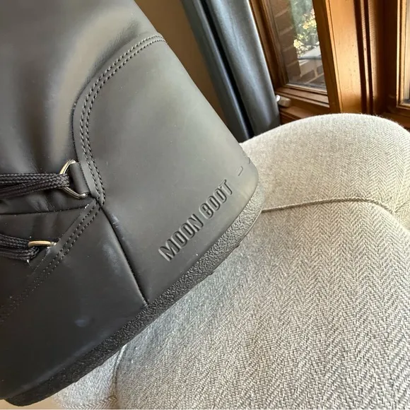 Moon Boot ICON BLACK RUBBER BOOTS