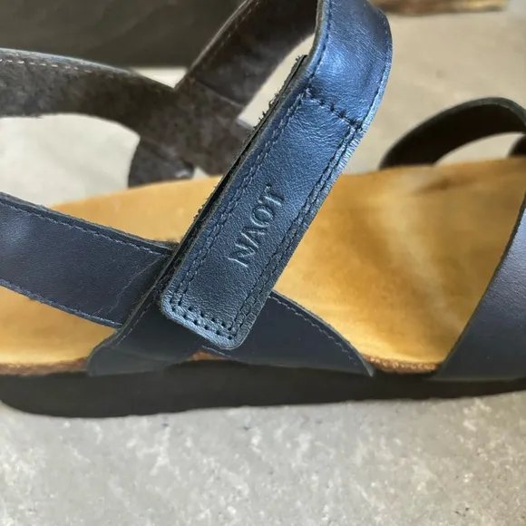Naot Women’s Size 42 (US 11) Kayla Polar Sea Blue Leather Strappy Sandals NIB