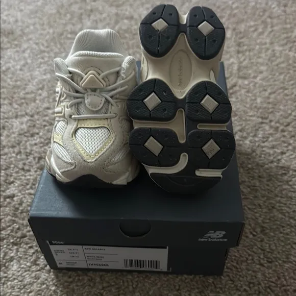 New Balance 9060 Cream Sneakers Chunky Design Mixed Material