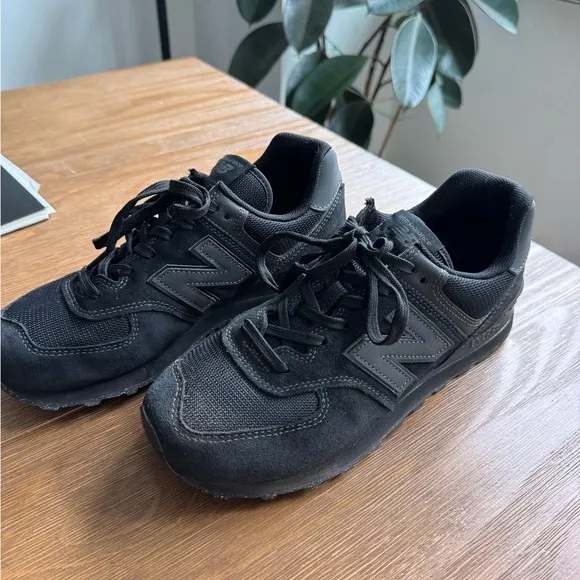 New Balance Black 547 Sneakers Chunky