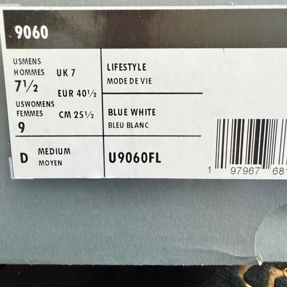 New balance unisex 9060 Blue and Gray Chunky Sneakers W9 M7.5
