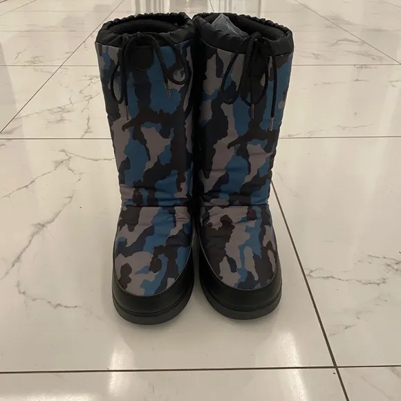 New Moschino Blue Camouflage Moon Boots