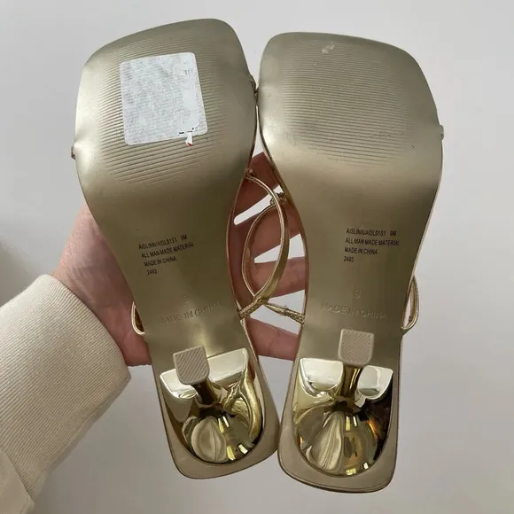 NEW Steve Madden Aislinn Sandals Womens 9M Gold Heeled Slide Strappy