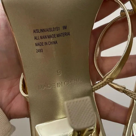 NEW Steve Madden Aislinn Sandals Womens 9M Gold Heeled Slide Strappy