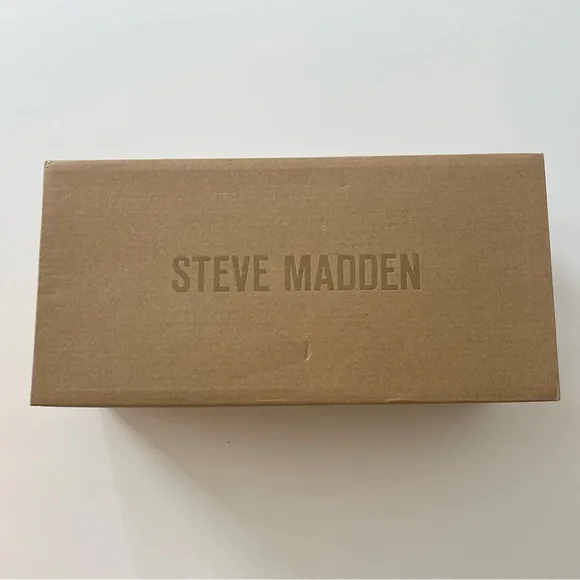 NEW Steve Madden Aislinn Sandals Womens 9M Gold Heeled Slide Strappy