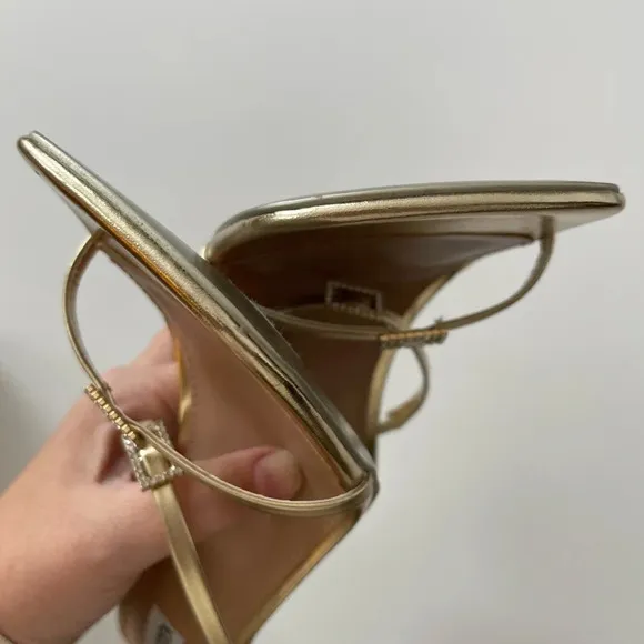 NEW Steve Madden Aislinn Sandals Womens 9M Gold Heeled Slide Strappy