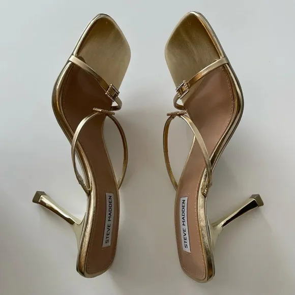 NEW Steve Madden Aislinn Sandals Womens 9M Gold Heeled Slide Strappy
