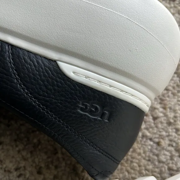 NEW UGG Marin Mega Black / white Leather Slip-On Sneakers women’s size 11