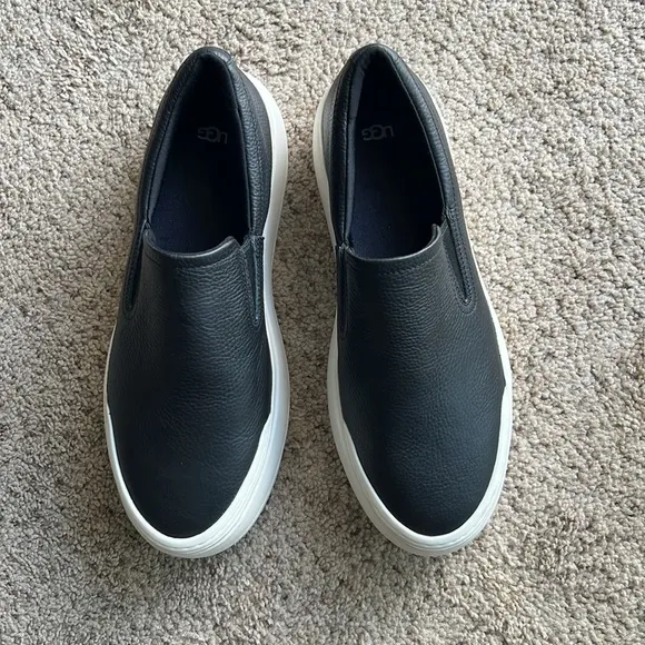 NEW UGG Marin Mega Black / white Leather Slip-On Sneakers women’s size 11