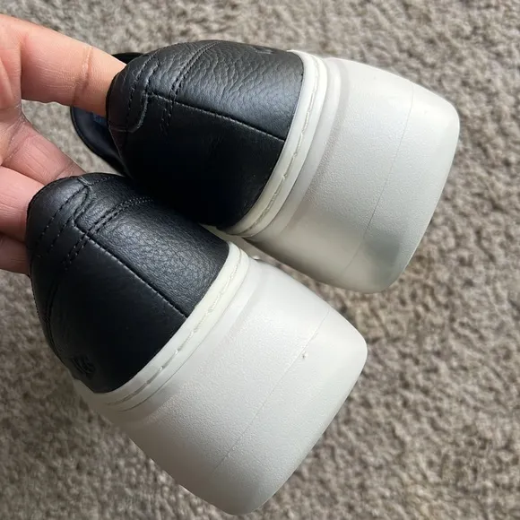 NEW UGG Marin Mega Black / white Leather Slip-On Sneakers women’s size 11