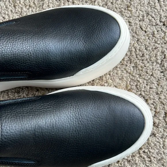 NEW UGG Marin Mega Black / white Leather Slip-On Sneakers women’s size 11