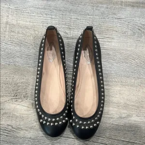 New without tags Tods ballerina flats size size 5 Studded Black Ballet Flats