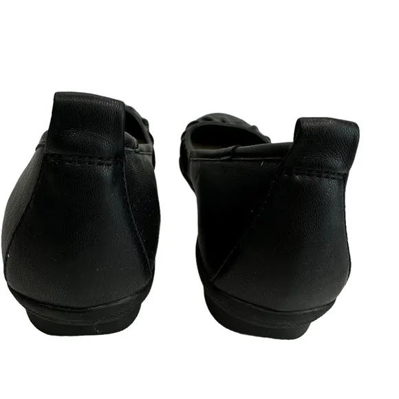 NEW Women's Clarks Sara Ballet Flat Black Size 9