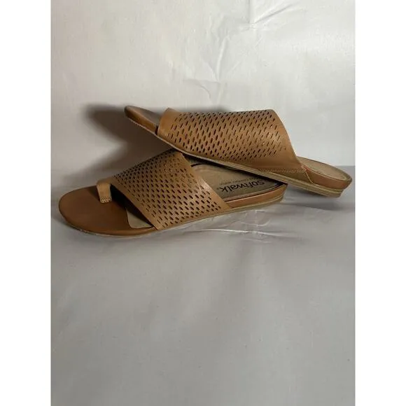 NIB SoftWalk Women’s Corsica II Brown Sandals Slip On Flat 10.5 Narrow Spring