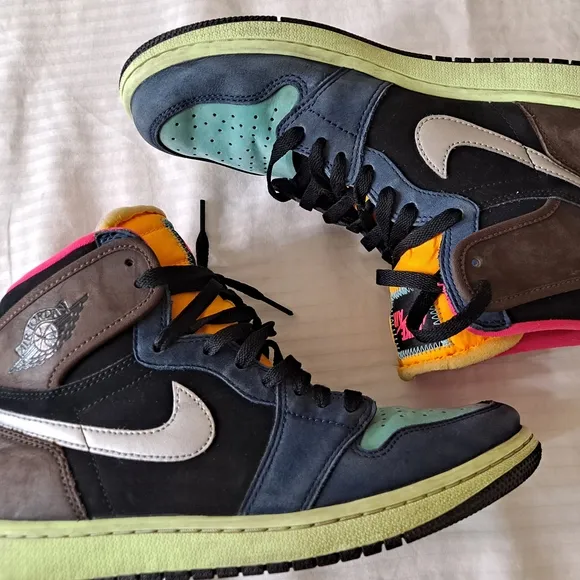 Nike Air Jordan Mens 1 Retro High Tokio Multicolor High-Top Sneakers with White