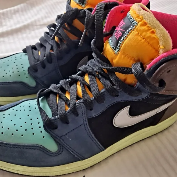Nike Air Jordan Mens 1 Retro High Tokio Multicolor High-Top Sneakers with White