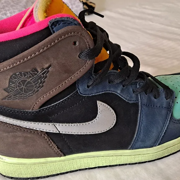 Nike Air Jordan Mens 1 Retro High Tokio Multicolor High-Top Sneakers with White