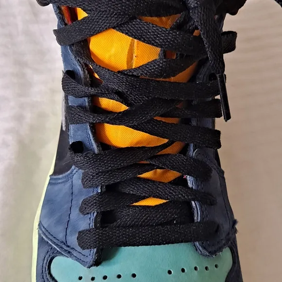 Nike Air Jordan Mens 1 Retro High Tokio Multicolor High-Top Sneakers with White