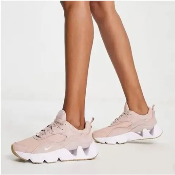 Nike Air RYZ  Athletic Running Lace Up Chunky Shoes Pink Women's Sneakers US 7.5