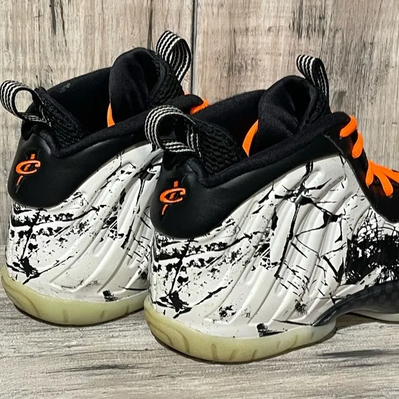 Nike Foamposite One Shattered Backboard High Top Basketball Sneakers Size 5Y
