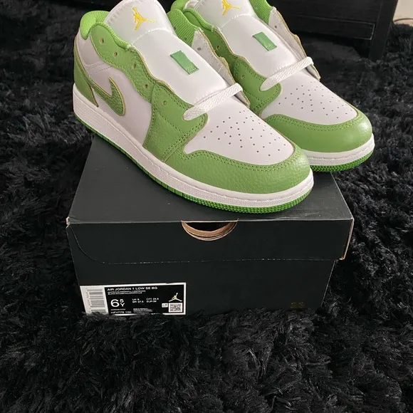 Nike Green and White Sneakers High-Top