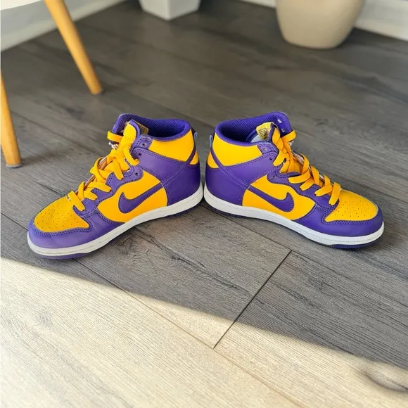 Nike Lakers Dunks High Top Sneakers