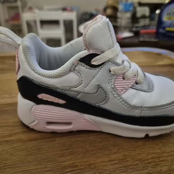 Nike Pink and White Sneakers Air Max 90