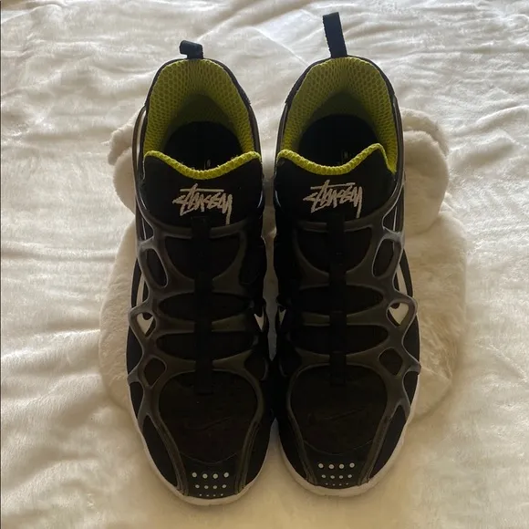 NIKE Stussy Air Zoom Black and White Sneakers with Chunky Sole. Size 9