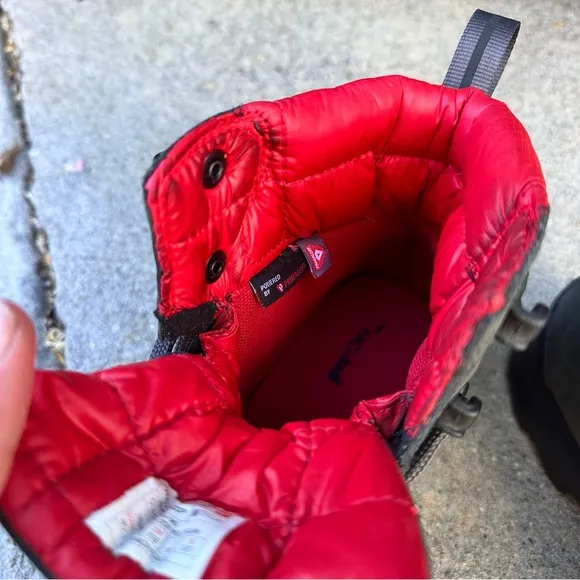 North Face Boots Mens 9 Thermoball versa Insulated Black Red Boots
