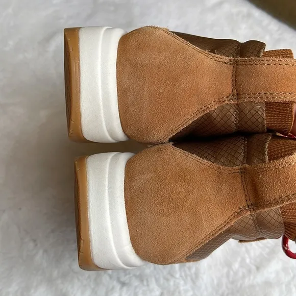Nurture Response Elias nylon/suede high top sneakers