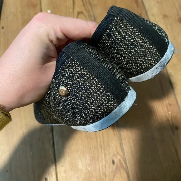 NWOT Giesswein pointed ballerina flats gold black knit