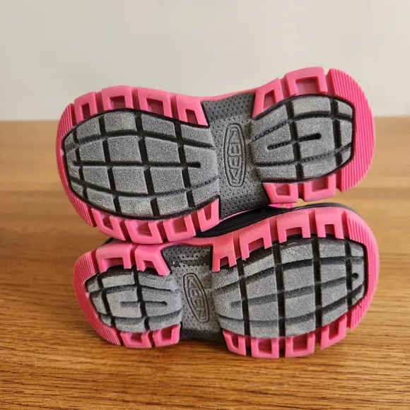 NWOT Keen Snow Troll Pac Waterproof Insulated Girls Winter Boots Size 8