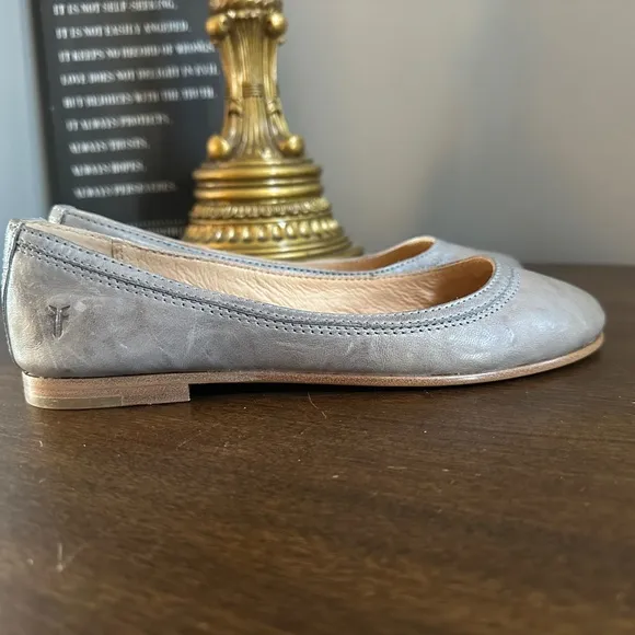 NWT Frye Carson Ballet 5.5 Steel Blue Leather Slip-On Flats