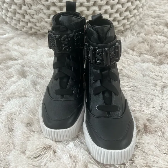 NWT Karl Lagerfeld Paris Women's Jeren Buckled High-Top Sneakers