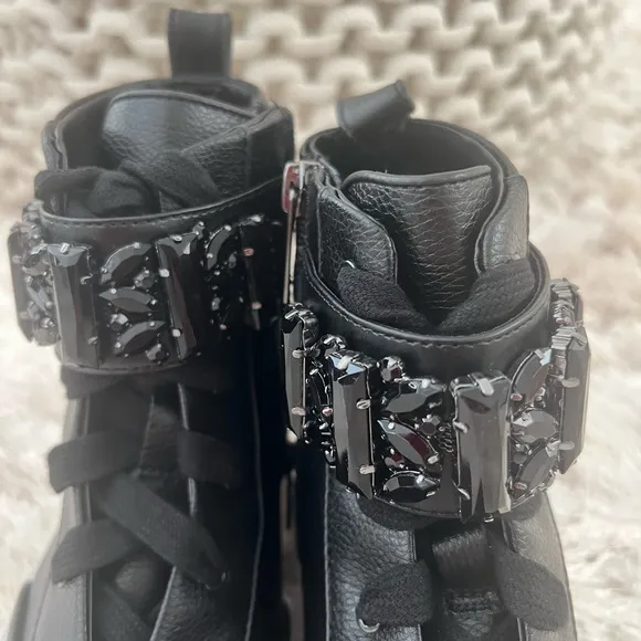 NWT Karl Lagerfeld Paris Women's Jeren Buckled High-Top Sneakers