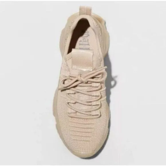 Nwt super cute trendy ladies sneakers Blush color sz 8.5