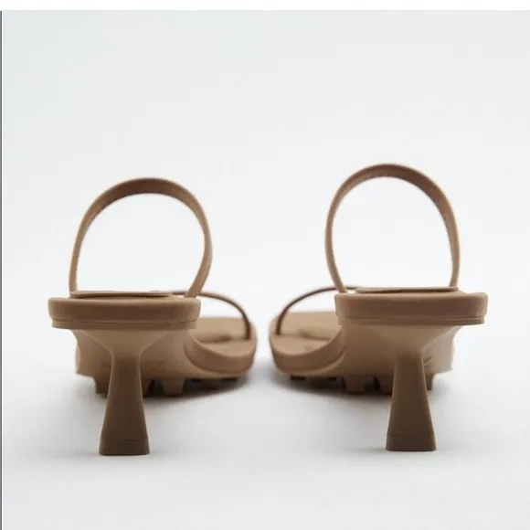 NWT. Zara Tan/Brown Cleated Strappy Mid-height Heel Sandals. Size 10.