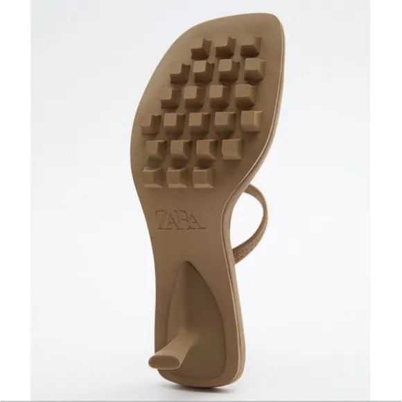 NWT. Zara Tan/Brown Cleated Strappy Mid-height Heel Sandals. Size 10.