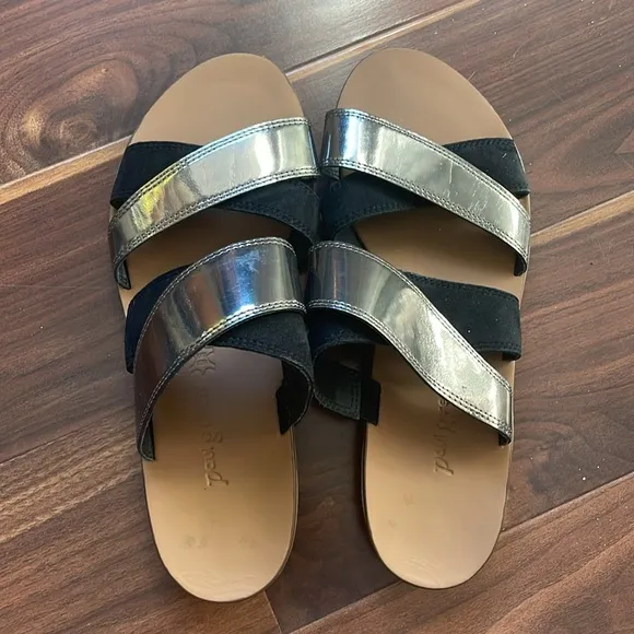 Paul Green Womens Shoe Venice Flat Strappy Sandals Size 8