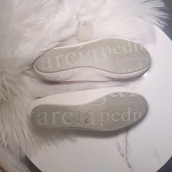 Pedro García Parson lustrous frayed silksatin rawedges/suede cowhide trm…