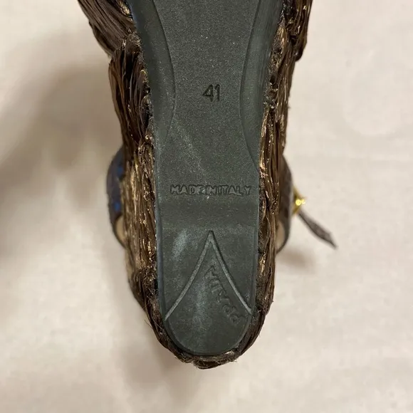 Prada Platform Straw sandals with Payton trim size 41 or 10.5 / 11 like new