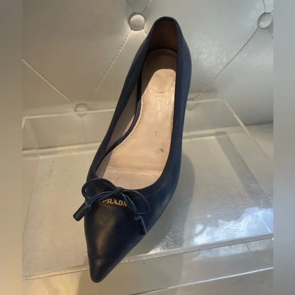 Prada Women's Pointed toe blue blow flats shoes sz 37 made in italy