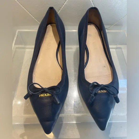 Prada Women's Pointed toe blue blow flats shoes sz 37 made in italy
